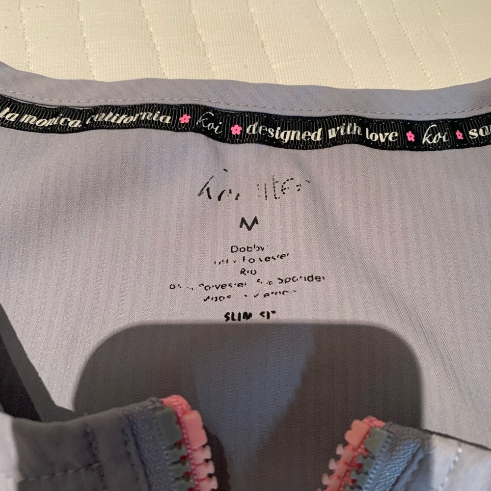 Koi Lite Scrub Set